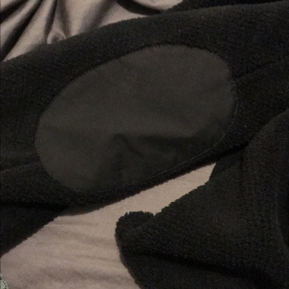 Thread and supply snap pullover - Picture 3 of 3